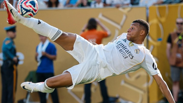 Мбапе постигна атрактивен гол против Борусија Дортмунд